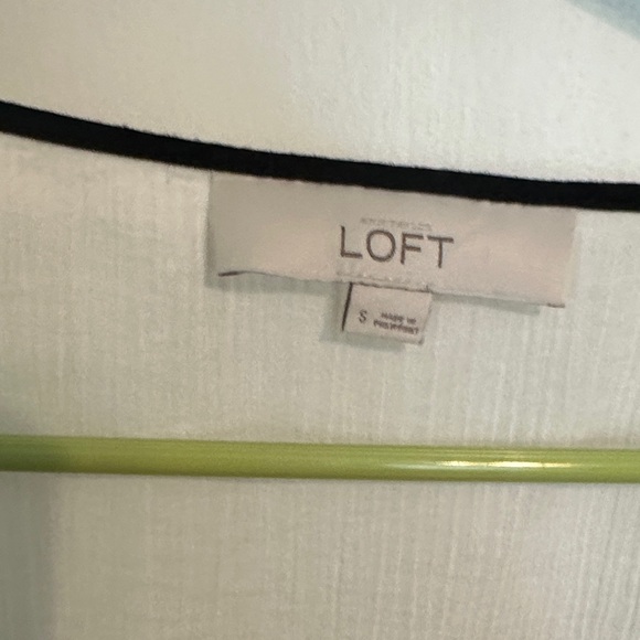 LOFT Cream Blouse with Black Accents womens size small - Picture 5 of 6